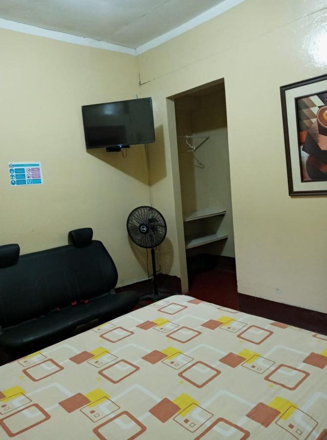 Hostal Virrey & Tours Trujillo Esterno foto