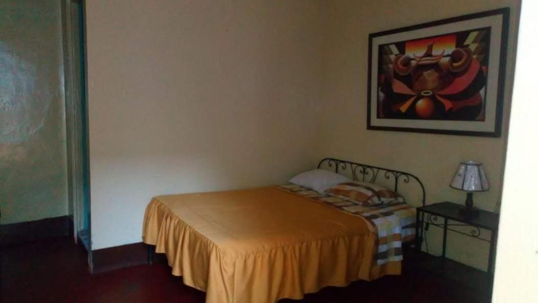Hostal Virrey & Tours Trujillo Esterno foto