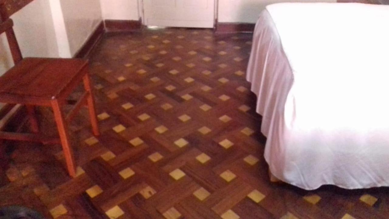 Hostal Virrey & Tours Trujillo Esterno foto