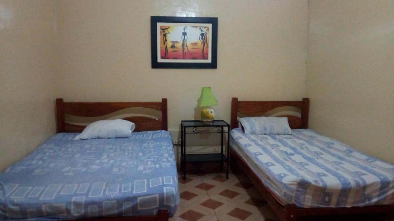 Hostal Virrey & Tours Trujillo Esterno foto