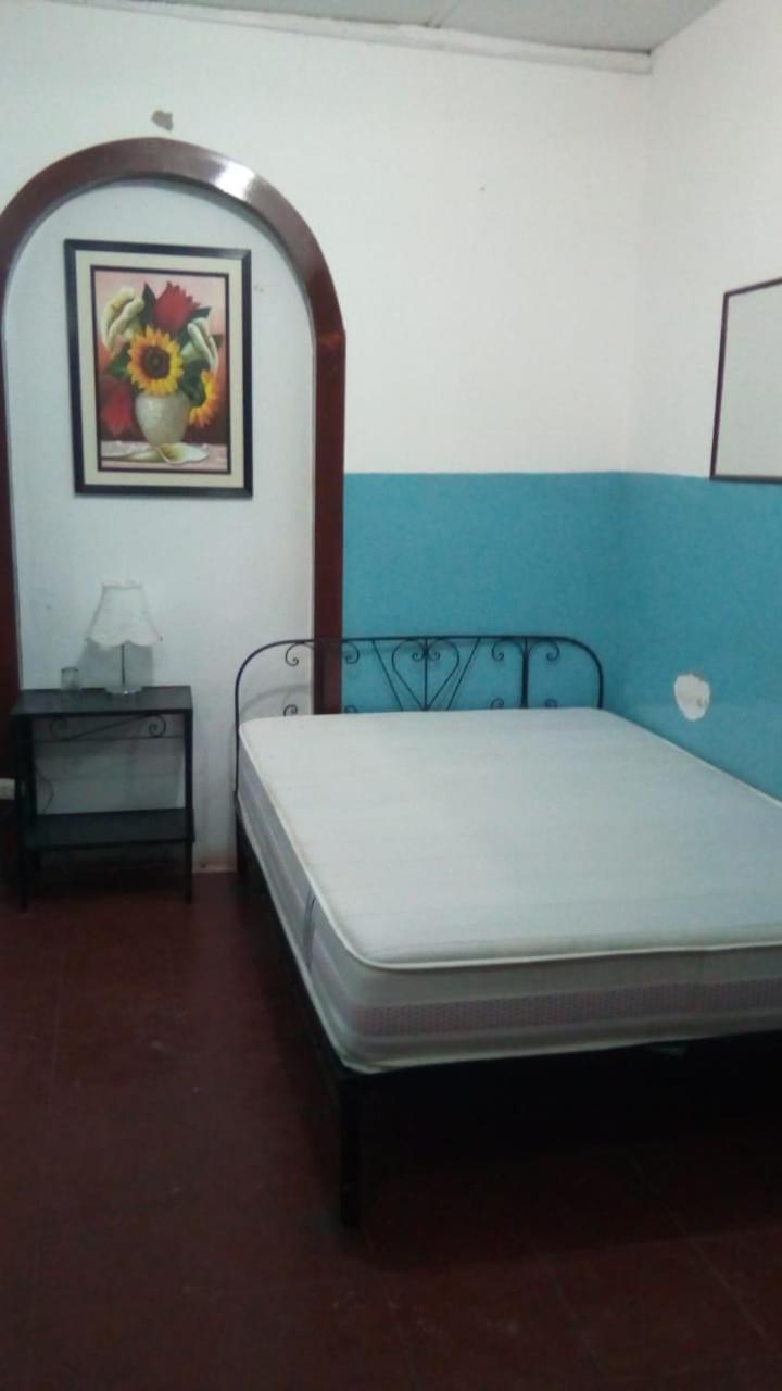 Hostal Virrey & Tours Trujillo Esterno foto